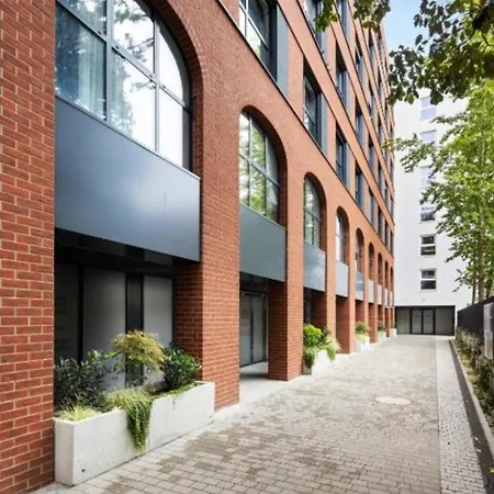 Apartamento Cityroom Relax Plac Wolnosci 6 In The Center Of Old Town