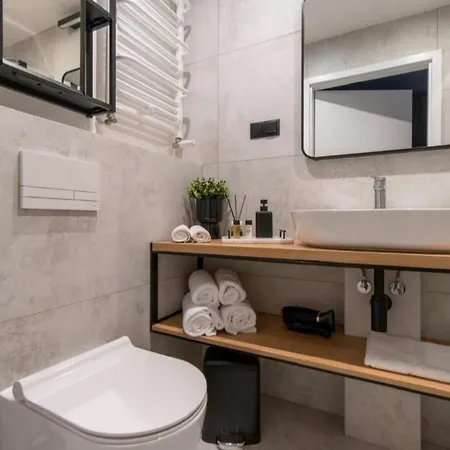 Cityroom Relax Plac Wolnosci 6 In The Center Of Old Town Appartamento